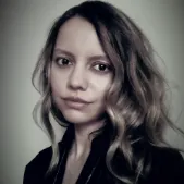 Photo of Eva Paul